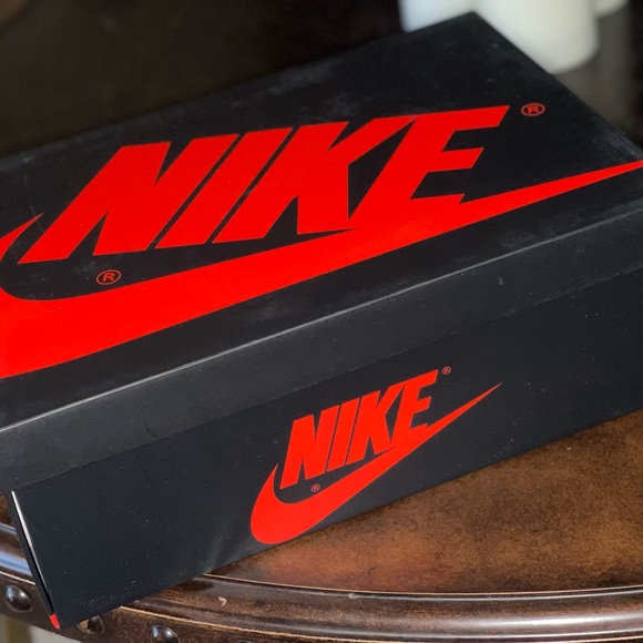 Jordan 1 High Spider-Man - Picture 1 of 3